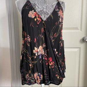 Pink clover strappy floral print tank NWT